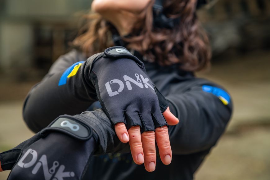 Рукавички DNK Logo, сірий/чорний розмір S