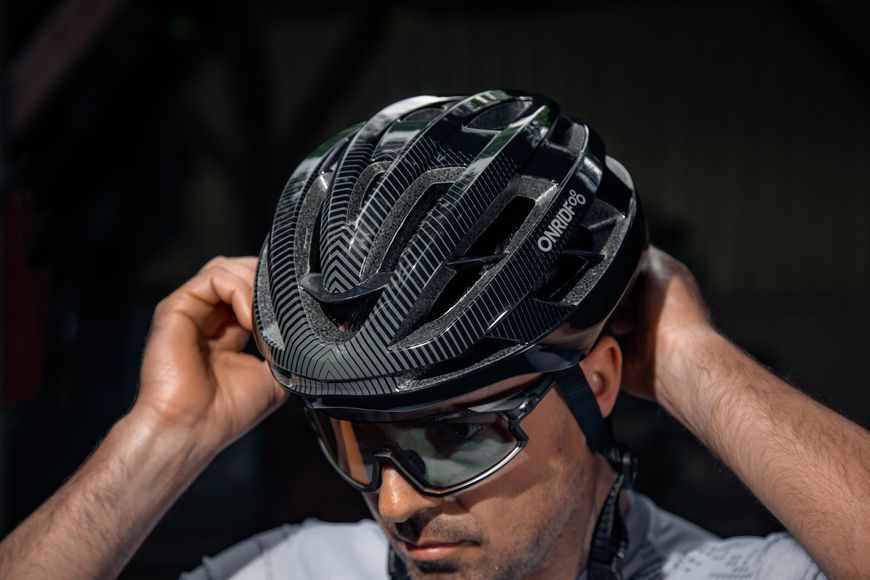 Шолом ONRIDE Pave глянцевий сіро-чорний M (55-58 см) магнітна застібка